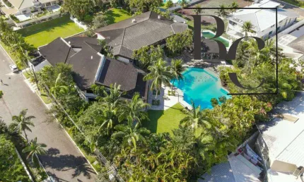 Casa em Condomínio para Venda em Guarujá, Jardim Acapulco, 11 dormitórios, 8 suítes, 12 banheiros, 4 vagas