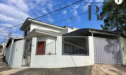 Casa para Venda em Sorocaba, Jardim Piazza di Roma, 3 dormitórios, 2 banheiros, 2 vagas