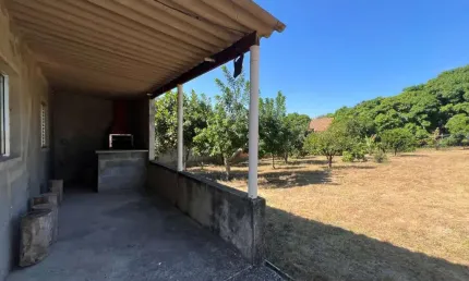 Chácara para Venda em Araçoiaba da Serra, Cercado, 1 dormitório, 3 banheiros, 1 vaga