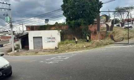 Terreno à venda no Jardim Itanguá, Sorocaba 