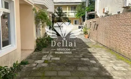 Sobrado para venda em florianópolis, ingleses, 2 suítes, 3 banheiros, 1 vaga