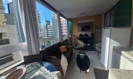 Apartamento para Venda em Itapema, Meia Praia, 3 dormitórios, 1 suíte, 2 banheiros, 2 vagas
