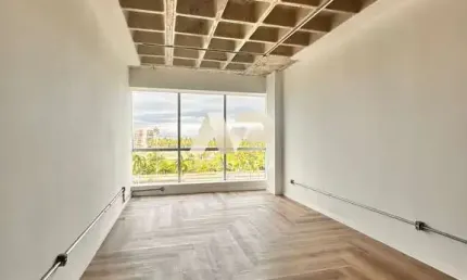 Excelente Sala Comercial já pronta no 5º da torre 5, empresarial novo mundo - Reserva do Paiva