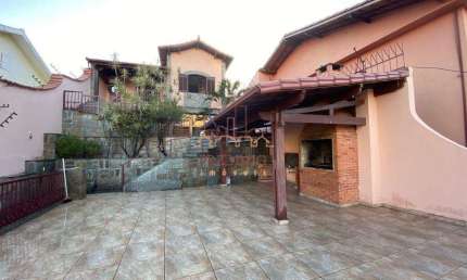 Casa à venda, 3 quartos, 1 suíte, 4 vagas, Sagrada Família - Belo Horizonte/MG