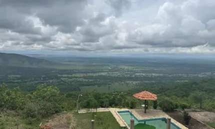 Área 232Ha, banhado pela Cachoeira do Macaco, Acorizal, MT
