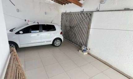 Bela Casa Totalmente Reformada no Altos do Jaguarema