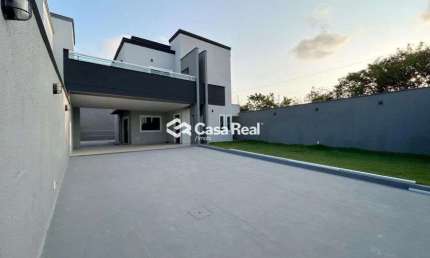 Casa em Residencial Fechado – Alto Padrão, Conforto e Localização Privilegiada
