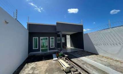 Oportunidade Imperdível! Casa Reformada a 20m da Av. Norte – Pronta para Morar