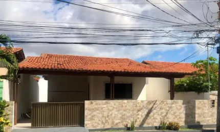 Casa em Condomínio na Rua do Aririzal – Nascente e Super Ventilada