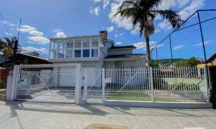 Casa com 3 quartos à venda na Rua Dona Flora, 928, Universitário, Santa Cruz do Sul