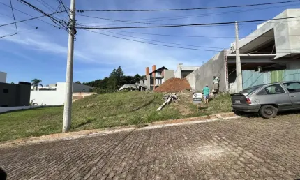Terreno de 16m de frente com belo pôr do sol no Terra Madre