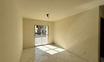 Apartamento 2 dormitórios com sol da manhã no Santo Inácio