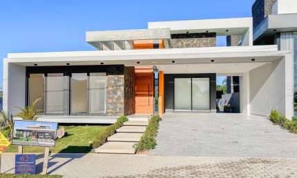 Casa 3 dormitórios com 337m² no Condomínio Figueiras