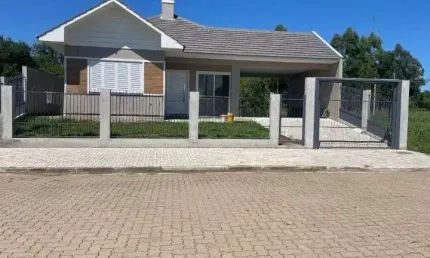 Casa com 3 quartos à venda na Rua Rogério Reinaldo Emmel, Castelo Branco, Santa Cruz do Sul