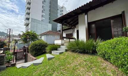 Casa com 3 quartos à venda na Rua João Werlang, 117, Centro, Santa Cruz do Sul