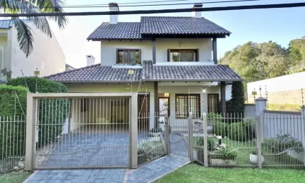 Casa com 3 quartos à venda na Avenida Melvin Jones, 222, Santo Inácio, Santa Cruz do Sul