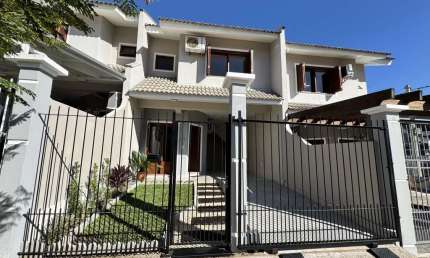 Duplex 3 dormitórios impecável próximo ao Rede Vivo