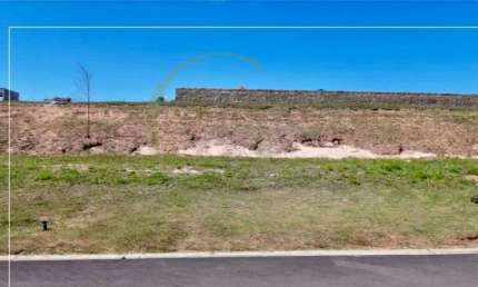 Terreno em Condomínio no bairro Jardim Villas do Golf