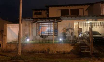 Casa com 3 quartos à venda na Itamar de Assis Pereira, 404, Jardim Normandia, Volta Redonda por R$ 1.200.000