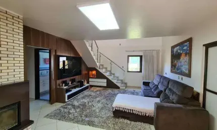 Casa para Venda em Criciúma, Mina Brasil, 3 dormitórios, 1 suíte, 2 banheiros, 2 vagas