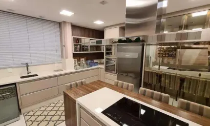 Apartamento para Venda em Criciúma, Centro, 3 dormitórios, 1 suíte, 2 banheiros, 2 vagas