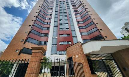 Apartamento para Venda em Criciúma, Centro, 4 dormitórios, 1 suíte, 3 banheiros, 2 vagas