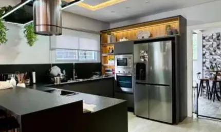Casa para Venda em Criciúma, Operária Nova, 3 dormitórios, 1 suíte, 2 banheiros, 2 vagas