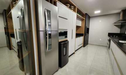 Apartamento para Venda em Criciúma, Comerciário, 3 dormitórios, 1 suíte, 3 banheiros, 1 vaga