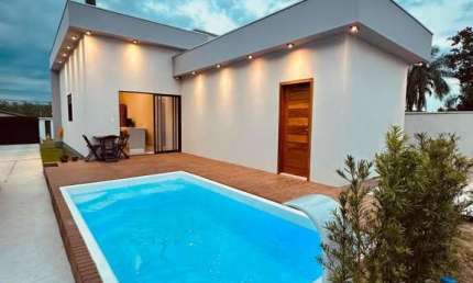 Casa para Venda em Criciúma, Laranjinha, 3 dormitórios, 1 suíte, 2 banheiros, 2 vagas