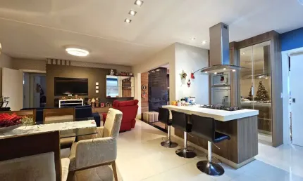 Apartamento para Venda em Criciúma, Centro, 3 dormitórios, 3 suítes, 4 banheiros, 2 vagas