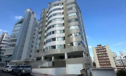 Apartamento para Venda em Criciúma, Centro, 3 dormitórios, 3 suítes, 4 banheiros, 2 vagas