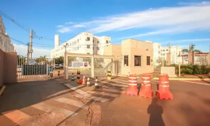 Apartamento com 2 quartos para alugar na avenida senador antonio mendes canale, 1299, pioneiros, campo grande, 50 m2 por r$ 800