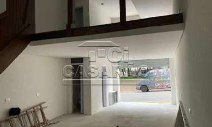 Salão  Comercial -55 mts - Bairro Centro- em frente a praça da Bíblia.