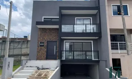 Sobrado em Condomínio para Venda em Curitiba, Pinheirinho, 3 dormitórios, 1 suíte, 3 banheiros, 4 vagas