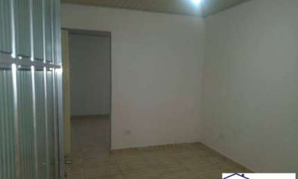 CASA 03 COMODOS AMPLOS - V PREL - AO LADO DO METRO CAMPO LIMPO