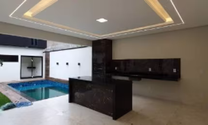 Lindo imovel 3 dormitórios sendo 1 suite com  Recém reformado, oótima localização  Quarto de dispensa nos fundos  Ótima área de Churrasqueira