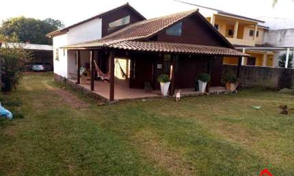 Casa com 3 quartos à venda na Beco do Paladino, 39, Campo Novo, Porto Alegre
