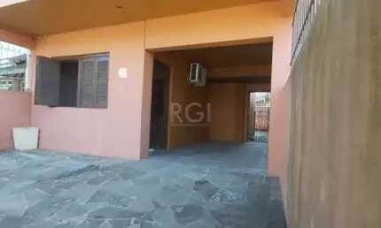 Casa com 3 quartos à venda na Rua Marcelo Küfner, 57, Hípica, Porto Alegre