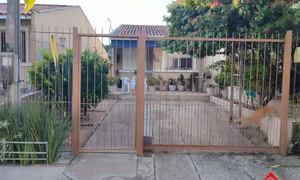 Casa com 2 quartos à venda na Rua Carlos Maximiliano Fayet, 1072, Hípica, Porto Alegre