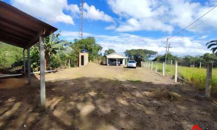 Terreno no bairro Lageado  com 2 casas de 1 dormitório