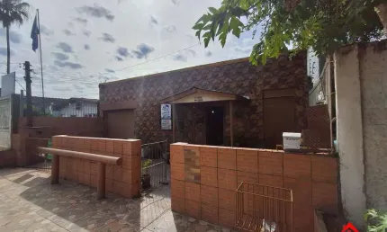Casa com 3 quartos à venda na Avenida Edgar Pires de Castro, 3190, Restinga, Porto Alegre