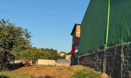 Terreno à venda na Rua Três Mil Setecentos e Setenta e Oito, 9, Lomba do Pinheiro, Porto Alegre