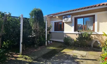 Casa com 2 quartos à venda na Rua Júlio Ribeiro de Castilhos, 151, Hípica, Porto Alegre
