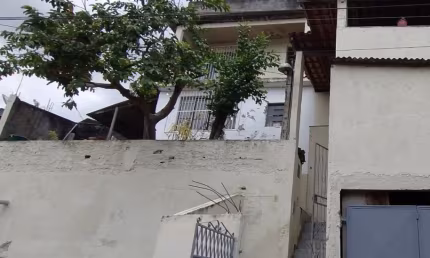 Casa com 3 quartos à venda na Rua Alzira Ornelas, 14, Mutondo, São Gonçalo