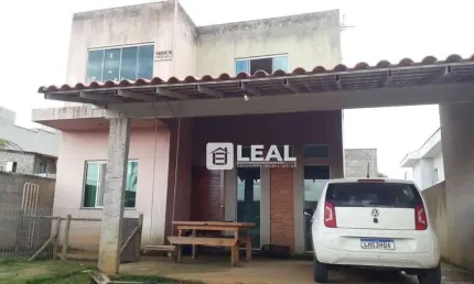 Casa com 3 dormitórios à venda por r$ 320.000,00 - cidade alta  - matias barbosa/mg