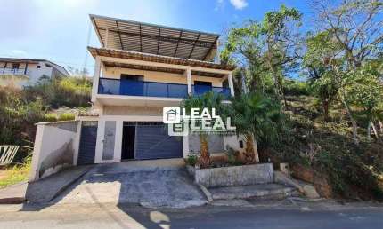 Casa com 3 dormitórios à venda, 400 m² por R$ 600.000,00 - Centro - Matias Barbosa/MG