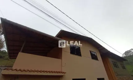 Casa com 3 dormitórios para alugar por r$ 900/mês - centro - matias barbosa/mg