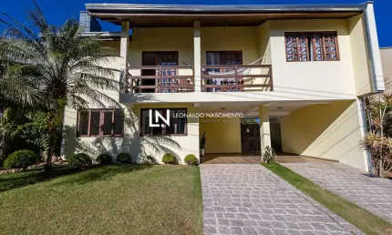 Casa à venda no boa vista: condomínio fechado, 3 quartos, 201m² e terreno amplo!