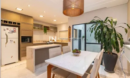 Sobrado 120m² – 3 Quartos – Móveis Planejados e Churrasqueira