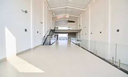 Salão Primeira Locação - Novo na Avenida Dona Francisca